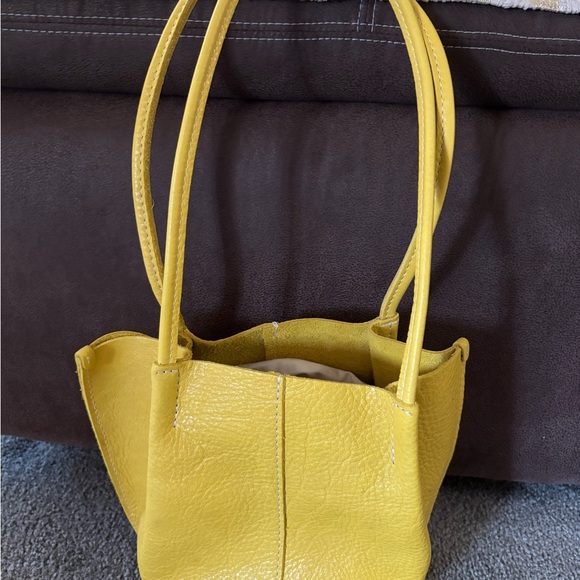 Premium Portland Leather Classic Devan Bag - Picture 2 of 6